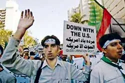 EU và AL nỗ lực tháo gỡ căng thẳng