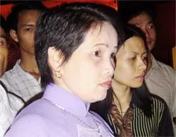 Những ca mổ dưới ánh đèn dầu