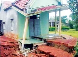 Cuộc sống người dân bị đảo lộn