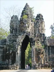 Xin giải thích về hai tổ chức “Khmer Ixarac” và “Bộ đội Xi-vu-tha”