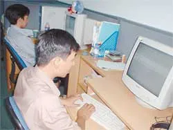 Học phần cứng hay phần mềm dễ kiếm việc làm?