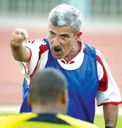 Gạch,gỗ vẫn còn đen ảnh 2