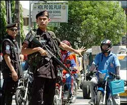 Tiếp tục duy trì tình trạng khẩn cấp