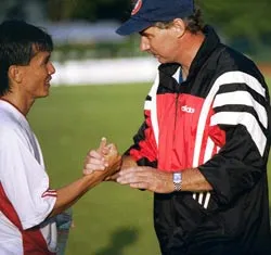 Ông Riedl sợ tân binh ! ảnh 1