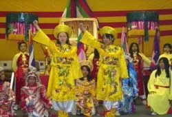 Lễ hội truyền thống kỷ niệm 1966 năm Khởi nghĩa Hai Bà Trưng (40-2006)