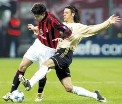 Đêm Milan bão tố ảnh 1