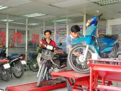 Sạc bình ắc quy thế nào cho hợp lý?