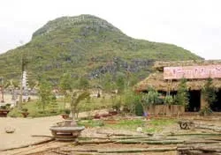 Vi phạm Luật Di sản nhưng chưa xâm hại di tích (!)