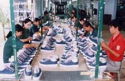 EU chuẩn bị áp thuế chống bán phá giày với VN