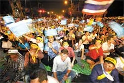 Thủ tướng Thái Lan không từ chức