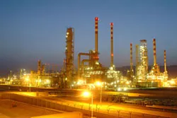 Các tập đoàn dầu lửa quốc tế bắt đầu xa lánh Iran