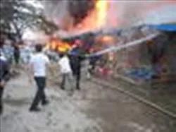 Đang cháy lớn tại chợ Vinh