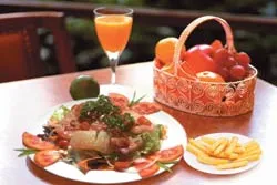 Thử món mới tại Salat