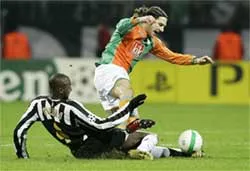 Henry - Vieira: Bạn hữu hay kẻ thù? ảnh 1