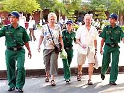 Thành lập lực lượng trật tự viên bảo vệ khách du lịch