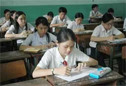 Cấm tổ chức luyện thi vào lớp 10