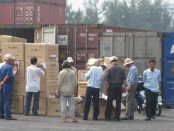 Phát hiện vụ buôn lậu hàng điện tử tại cảng VICT