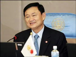 Ông Thaksin có thể ra nước ngoài một thời gian