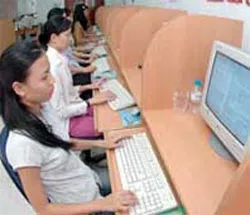 Chương trình máy tính thế hệ 8X