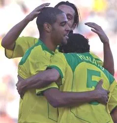 Parreira và Bielsa đều tin vào chiến thắng