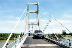 Hoàn thành cầu Vàm Sát