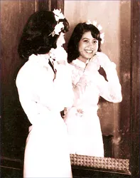 Con gái Hàng Đào ảnh 2