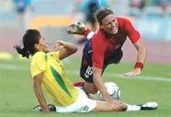 Hàn Quốc và Mali gây bất ngờ ở bóng đá nam ảnh 2