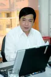 Giám đốc Sở Tài nguyên và Môi trường TP HCM Trần Thế Ngọc giao lưu cùng bạn đọc