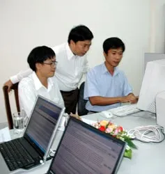 Giám đốc Sở Tài nguyên và Môi trường TP HCM Trần Thế Ngọc giao lưu cùng bạn đọc ảnh 7