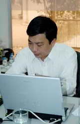 Giám đốc Sở Tài nguyên và Môi trường TP HCM Trần Thế Ngọc giao lưu cùng bạn đọc ảnh 11