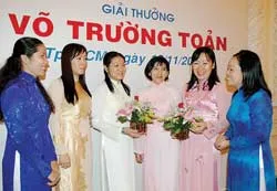 30 giáo viên nhận Giải thưởng Võ Trường Toản lần VII