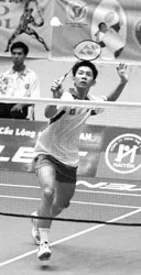 Vô địch giải cầu lông SATELLITE MALAYSIA 2004