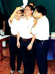 Sờ là biết đẹp trai rồi!