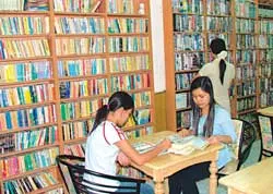 Thư viện ở... quán