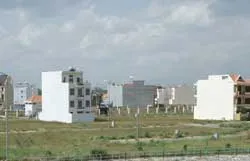 Thông qua quy chế quản lý dân nhập cư, khung giá đất