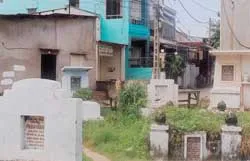 Nghĩa trang quá tải ảnh 2