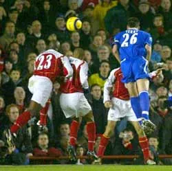 "Tôi sẽ chữa trị vết thương ở hàng thủ" ảnh 1