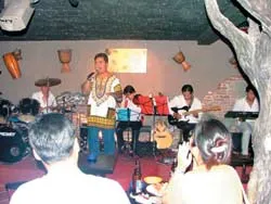 Những nét riêng trong “nhạc cà phê”