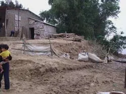 Nguy cơ sạt lở đôi bờ sông Bồ gia tăng