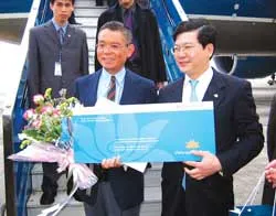 Vietnam Airlines đón hành khách thứ 5 triệu