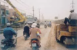 Bụi mù mịt do thi công đường