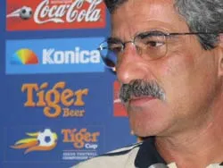 Riedl và Calisto là ứng viên HLV ĐTQG ảnh 2