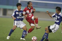 Đã có đến 7 đội tuyên bố đá thật ảnh 1