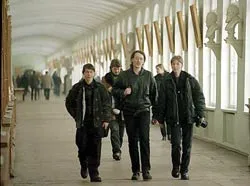 Thành lập hội đồng bảo vệ sinh viên nước ngoài