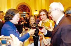 Dù ở đâu cũng mang dòng máu dân tộc Việt ảnh 2