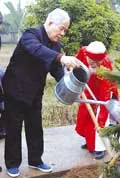 Đồng chí Đỗ Mười tham dự Tết trồng cây 2005