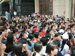 Bất bình vì quyền lợi bị xâm hại nghiêm trọng