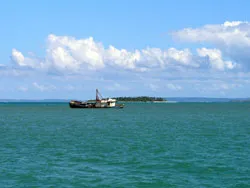 28 thuyền viên vẫn chưa liên lạc được