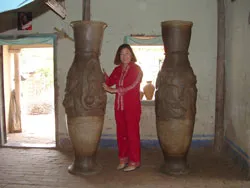Hoàn tất 2 chiếc bình gốm Chăm lớn nhất Việt Nam