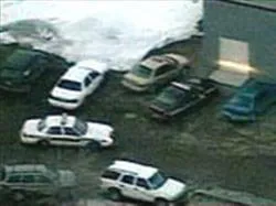 Nổ súng trong trường học, 10 người chết